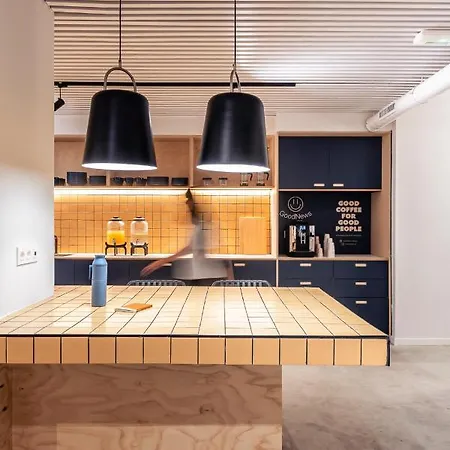 Colo Colo - Single Private Beds Hostel *