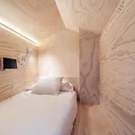 Colo Colo - Single Private Beds Hostel