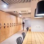 Colo Colo - Single Private Beds *