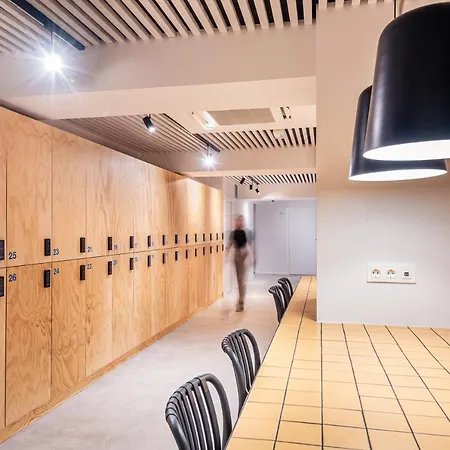 Colo Colo - Single Private Beds *